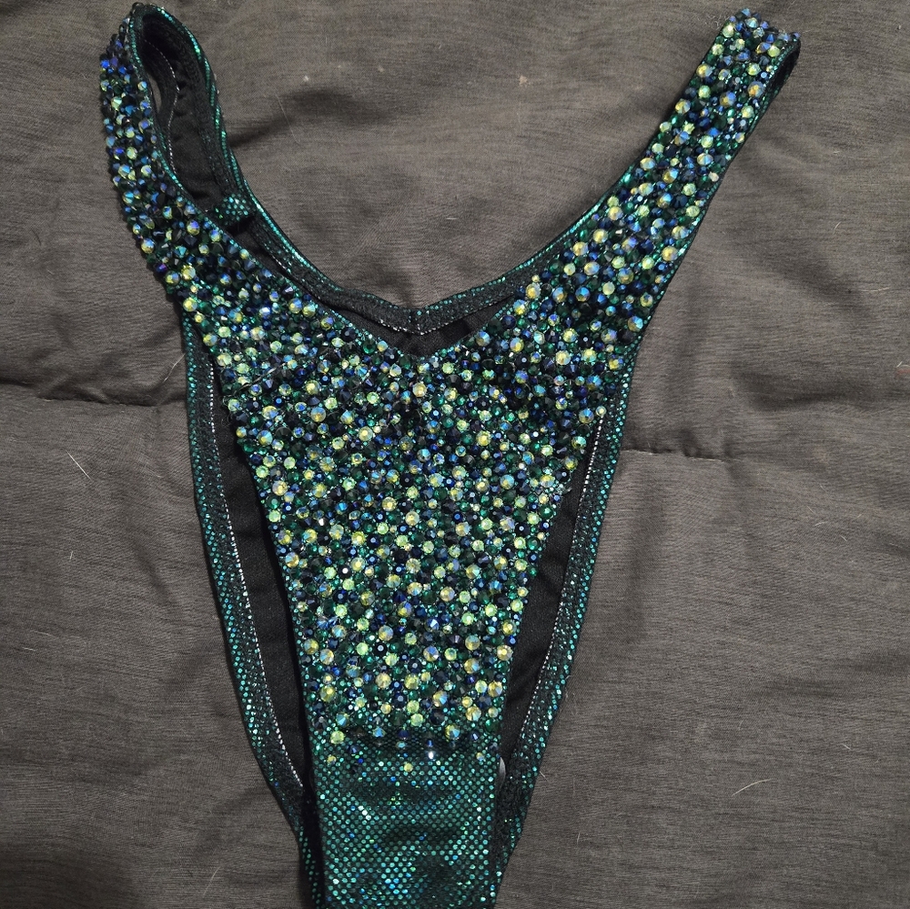 Muscle Dazzle figure bottoms
